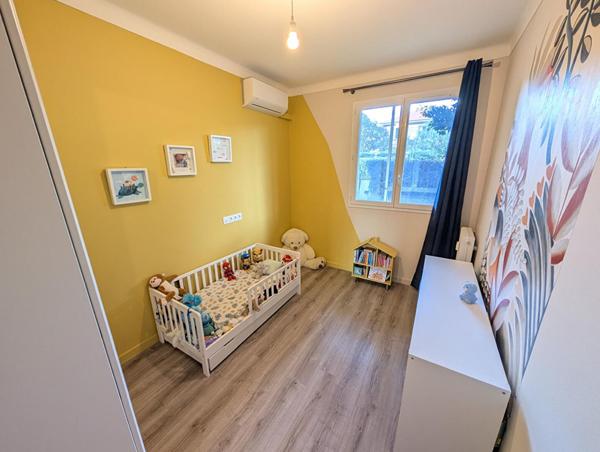 Cros de Cagnes : Magnifique 4 pièces rénové à 200m de la mer