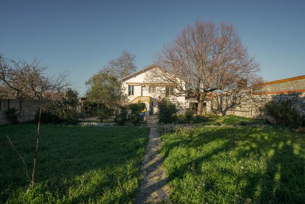 CARCASSONNE – QUATRE CHEMINS Villa T6 208m² (147m² hab.) avec garage, jardin, sur une parcelle de 1135m²