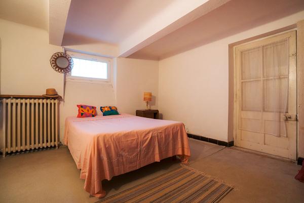 CARCASSONNE – QUATRE CHEMINS Villa T6 208m² (147m² hab.) avec garage, jardin, sur une parcelle de 1135m²