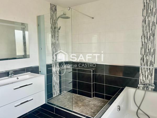 VILLA CONTEMPORAINE 6 PIECES avec PISCINE + STUDIO & DEPENDANCE