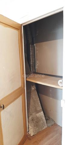 Dpt Sarthe (72), à vendre LUCHE PRINGE Appartement T3 de 64 m² - Terrain de 195,00 m² avec jardinet