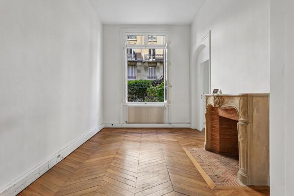 Vente Appartement de luxe Paris 7 6 Pièces 176 m²