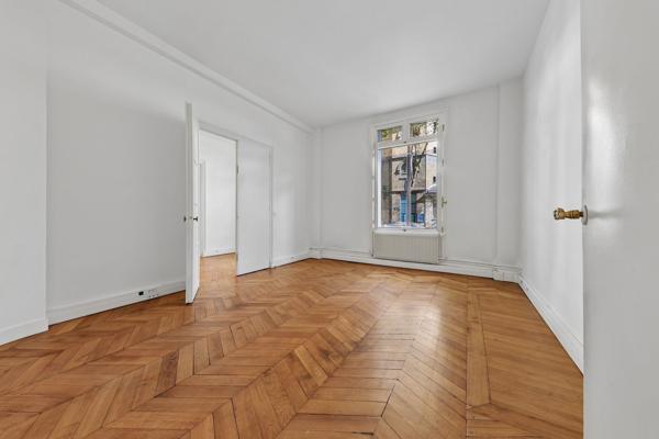 Vente Appartement de luxe Paris 7 6 Pièces 176 m²