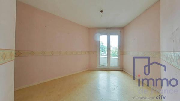 Appartement 5 pièces                                        - 42400 Saint-Chamond Réf : 2857-CIFVFOREZVELAY