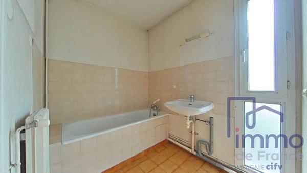 Appartement 5 pièces                                        - 42400 Saint-Chamond Réf : 2857-CIFVFOREZVELAY