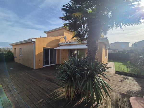 Maison 4 pièce(s) 3 chambre(s) 97 m²