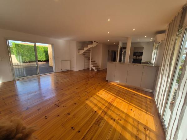 Maison 4 pièce(s) 3 chambre(s) 97 m²