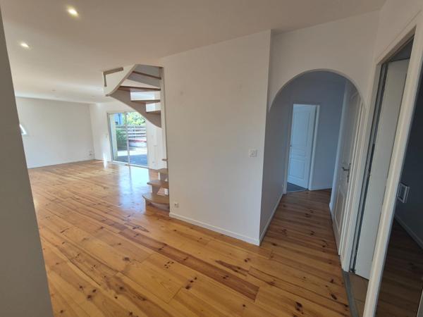 Maison 4 pièce(s) 3 chambre(s) 97 m²