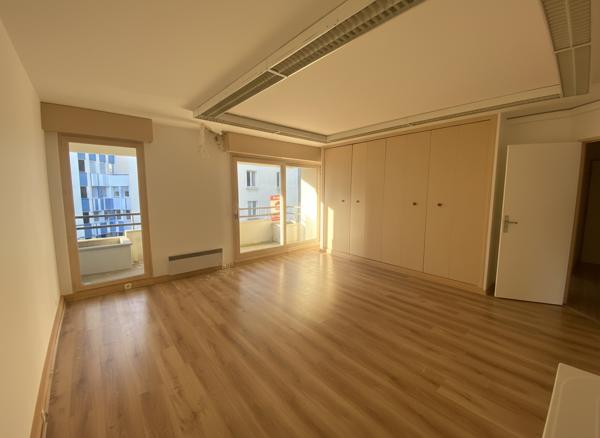 Appartement Dijon 4 pièce(s) 81.08 m2 + place de parking + cave