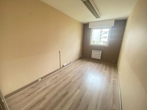 Appartement Dijon 4 pièce(s) 81.08 m2 + place de parking + cave