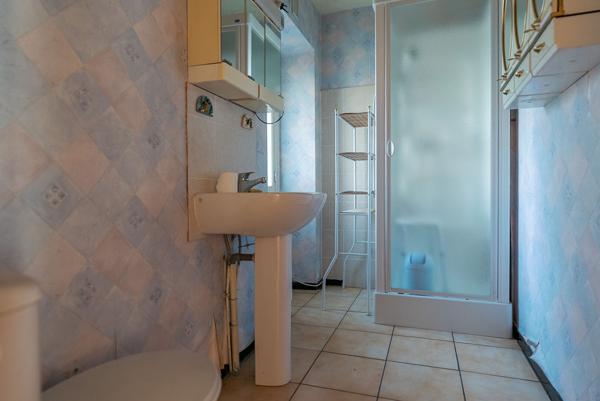 CARCASSONNE – VILLARDONNEL Maison en pierre T5 85m² sur la place avec vue dégagée