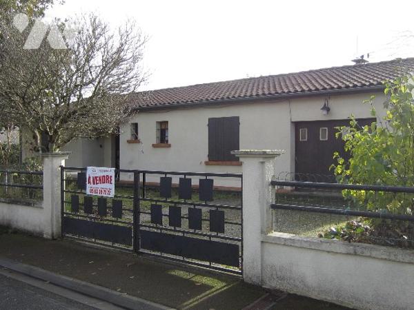 VILLA PLAIN-PIED avec GARAGE et JARDIN proche des commodités