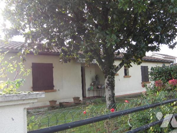 VILLA PLAIN-PIED avec GARAGE et JARDIN proche des commodités