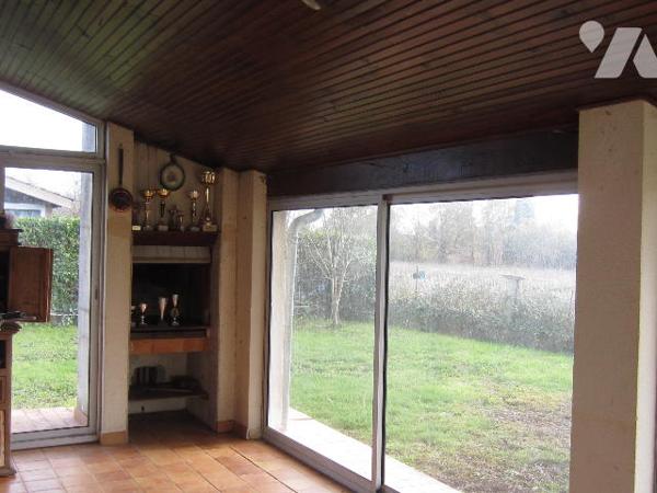 VILLA PLAIN-PIED avec GARAGE et JARDIN proche des commodités