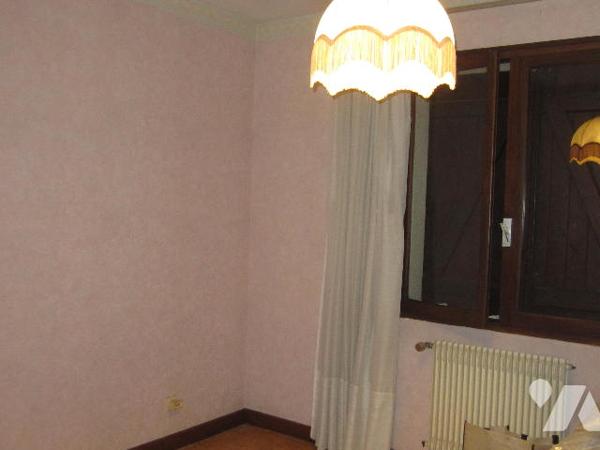 VILLA PLAIN-PIED avec GARAGE et JARDIN proche des commodités