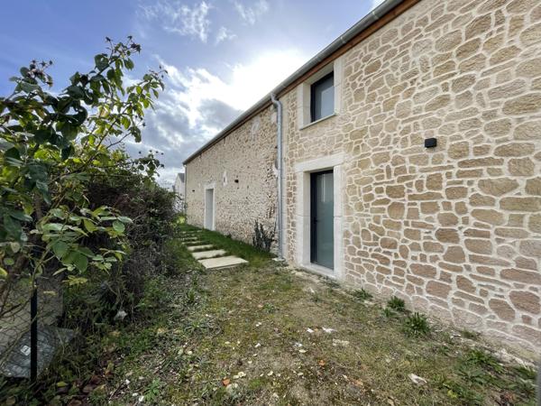 Forges-les-Bains (91470) Grange en pierres aménagée en 2024