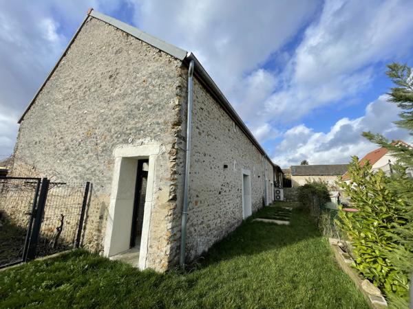 Forges-les-Bains (91470) Grange en pierres aménagée en 2024