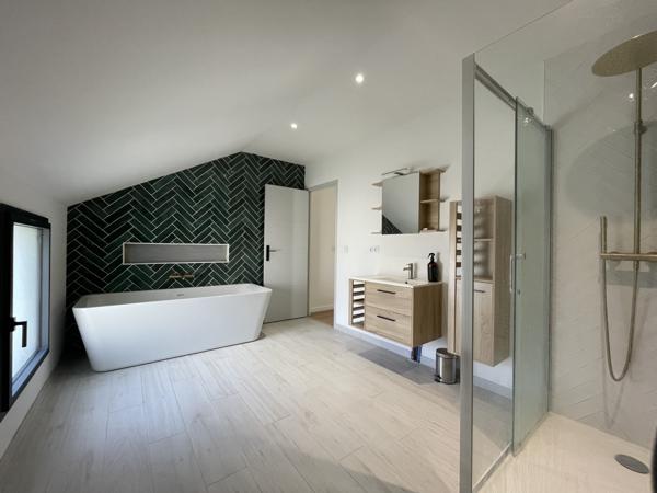 Forges-les-Bains (91470) Grange en pierres aménagée en 2024