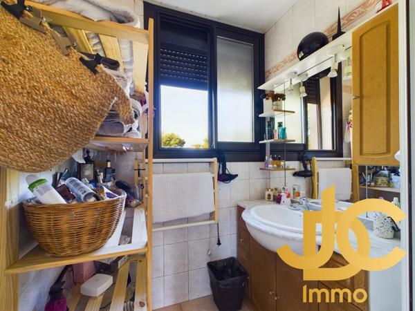 Appartement à ROCHEVILLE (06110)