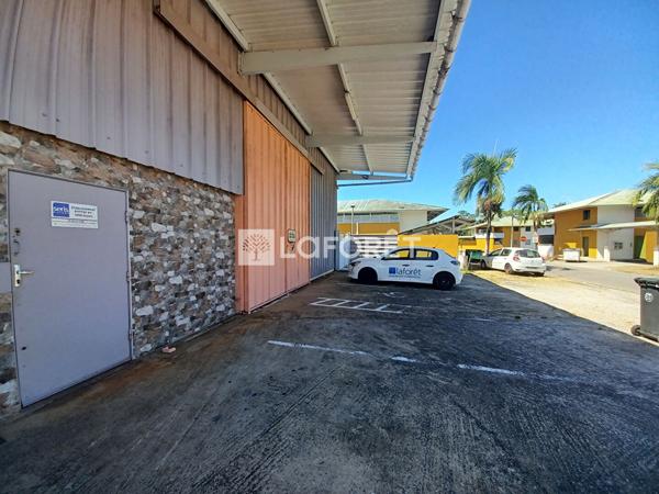 Location local commercial Kourou - 790 m² - 8 000 €/mois