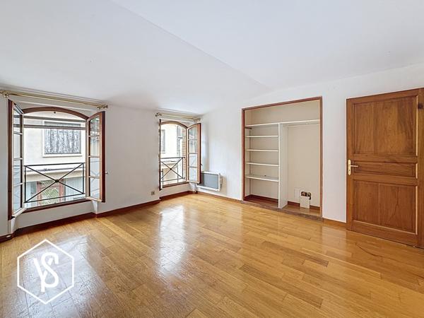 Bourg-Saint-Bernard (31570) "PATIO-VILLAGE"