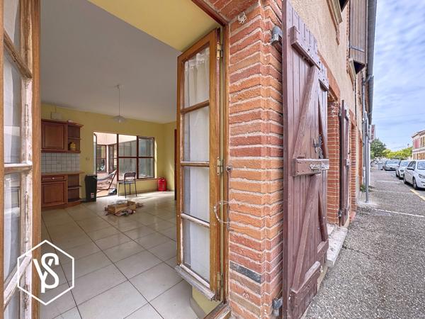 Bourg-Saint-Bernard (31570) "PATIO-VILLAGE"