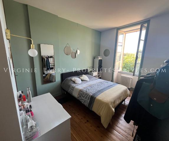 MAISON DE CHARME DE 155 M² HABITABLES AVEC PISCINE