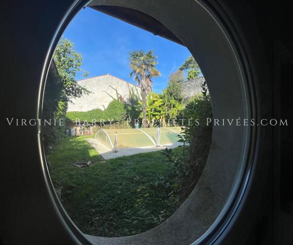 MAISON DE CHARME DE 155 M² HABITABLES AVEC PISCINE