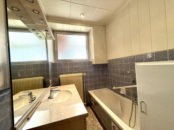 Propriété: Maison 145m2 Cour, Jardin, Dépendance et Verger 31 ares