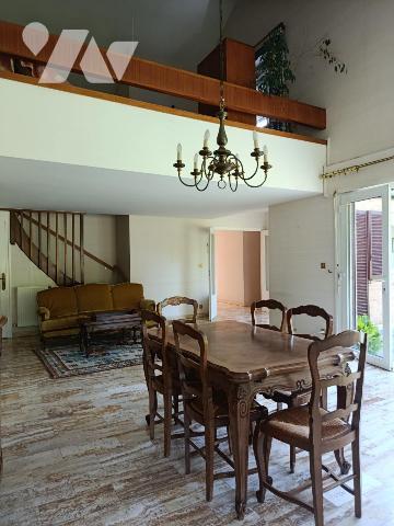 A VENDRE : FAMARS PAVILLON D'ARCHITECTE INDIVIDUEL SEMI PLAIN PIED