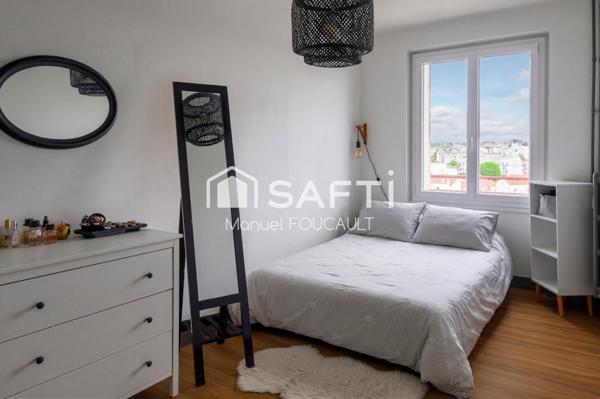 Appartement type 4 de 62 m2 au 7ème étage sur 8 avec ascenseur-balcon-cave en sous-sol.