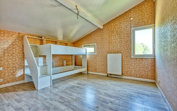 Maison à vendre    4 pièces •  Pessac