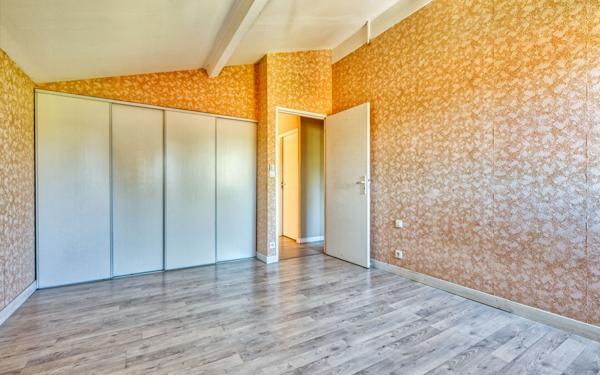 Maison à vendre    4 pièces •  Pessac