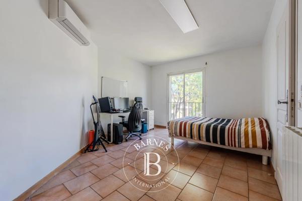 Aix-en-Provence, Maison de ville 4 Chambres -  152 m² à vendre