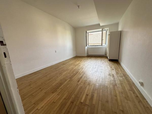 Vente immobilière : Maison à Bressuire  5 pièces 130 m² 157 501 €- GONORD IMMOBILIER.