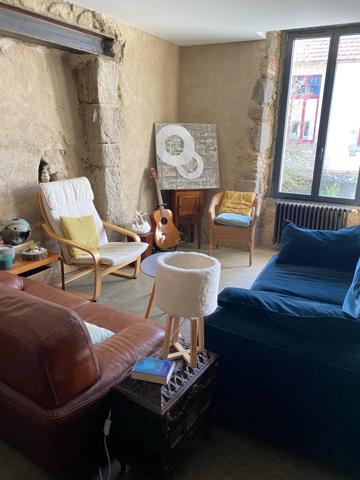 Vente immobilière : Maison à Bressuire  5 pièces 130 m² 157 501 €- GONORD IMMOBILIER.