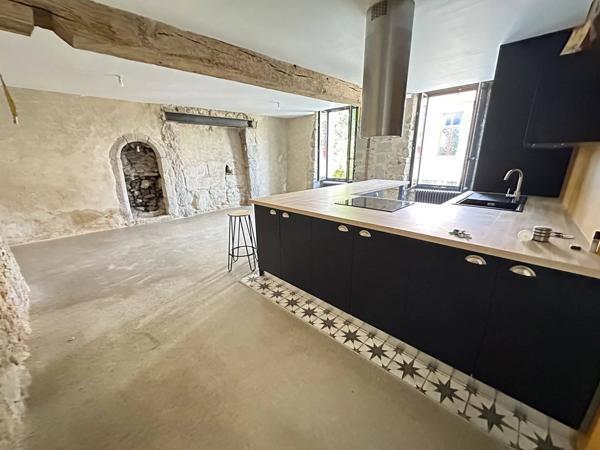 Vente immobilière : Maison à Bressuire  5 pièces 130 m² 157 501 €- GONORD IMMOBILIER.