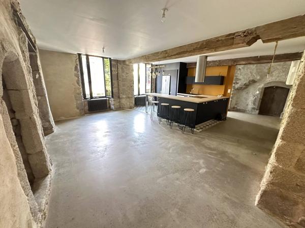 Vente immobilière : Maison à Bressuire  5 pièces 130 m² 157 501 €- GONORD IMMOBILIER.