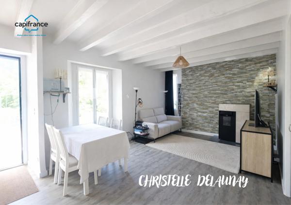 Maison de charme en pierre et bois à Saint Ouen Des Toits