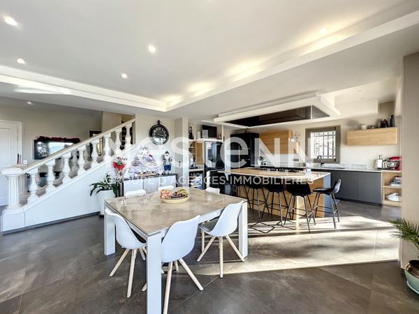 Villa 245m2 - Terrasse - Piscine - Garage