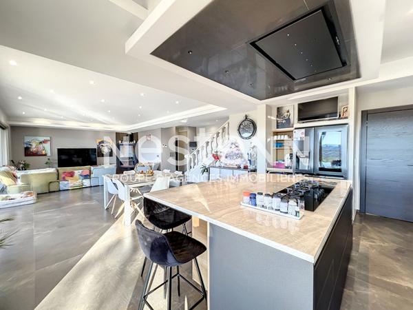 Villa 245m2 - Terrasse - Piscine - Garage