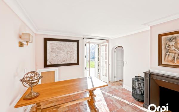 Maison à vendre    6 pièces •  Le Plan-de-la-Tour