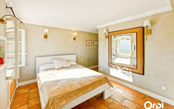 Maison à vendre    6 pièces •  Le Plan-de-la-Tour