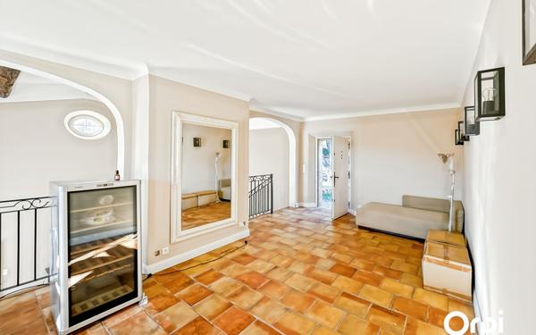 Maison à vendre    6 pièces •  Le Plan-de-la-Tour