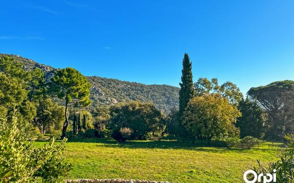 Maison à vendre    6 pièces •  Le Plan-de-la-Tour