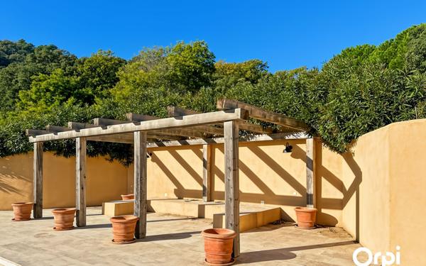 Maison à vendre    6 pièces •  Le Plan-de-la-Tour