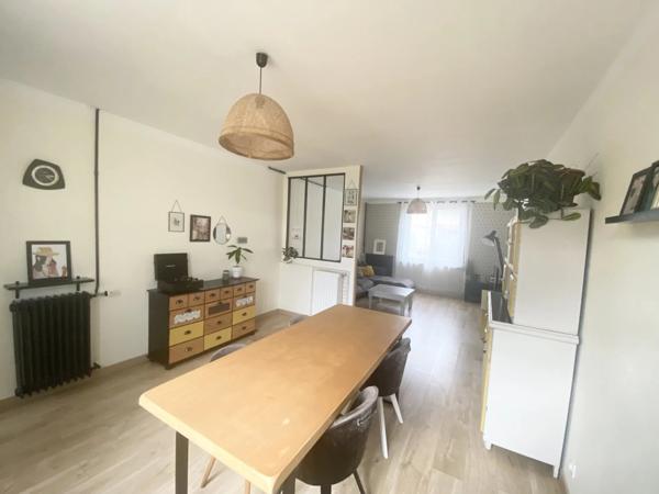 Charmante maison de village d’environ 150 m² cœur de l’Abergement Clemencia