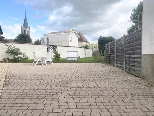 Charmante maison de village d’environ 150 m² cœur de l’Abergement Clemencia