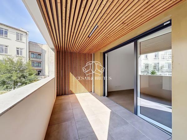 T3 + balcon + box (en sus)