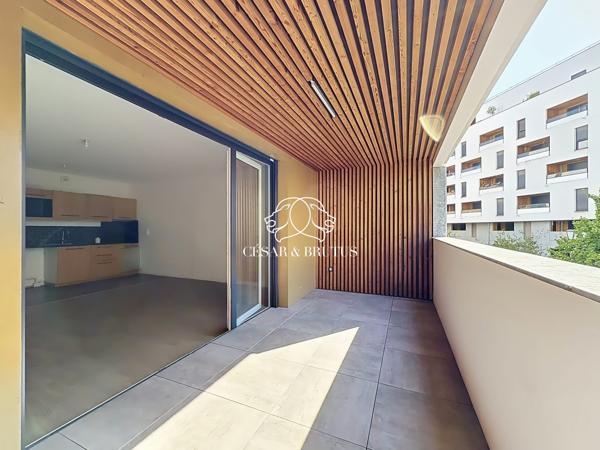 T3 + balcon + box (en sus)
